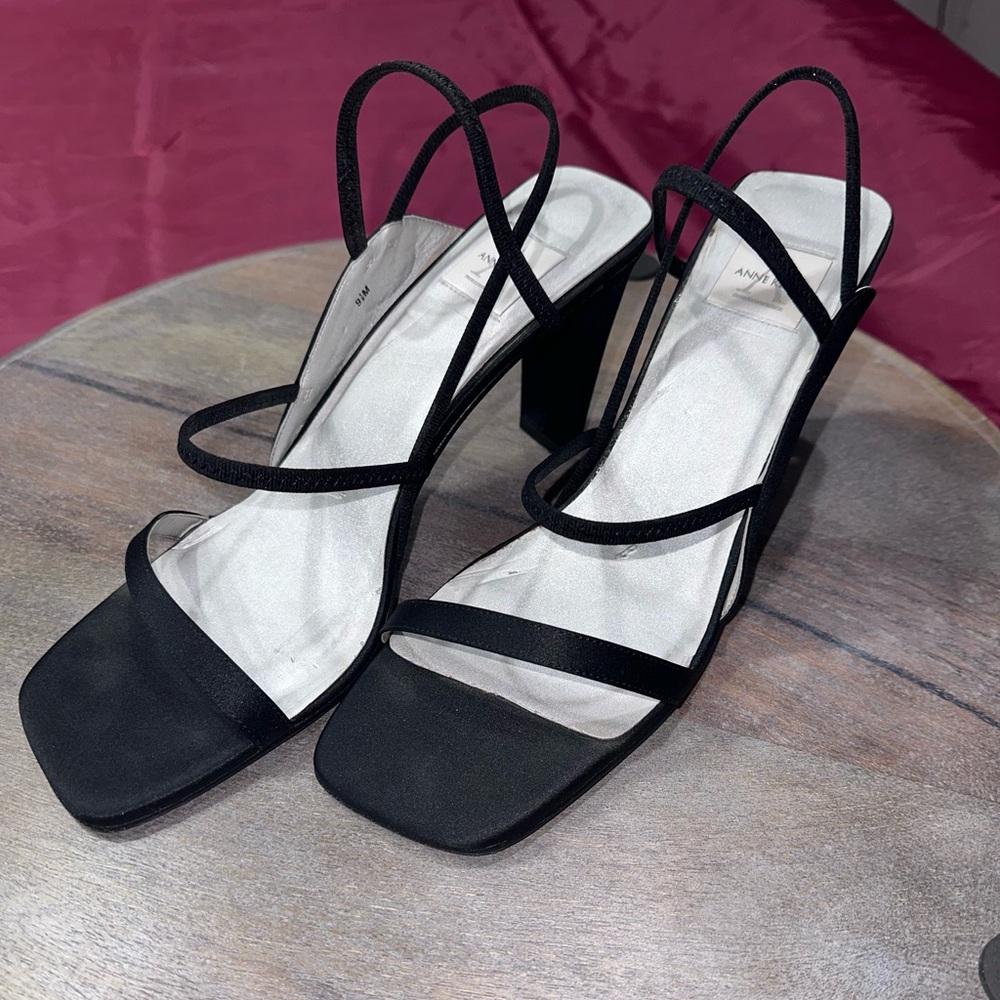 Anne Klein - Picture 3 of 7